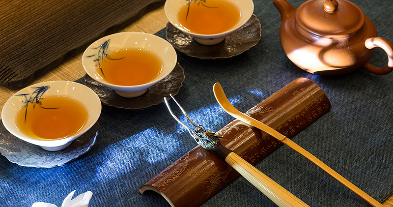 開(kāi)卷有益｜《喝茶》梁實(shí)秋說(shuō)：“凡是有中國(guó)人的地方就有茶。”